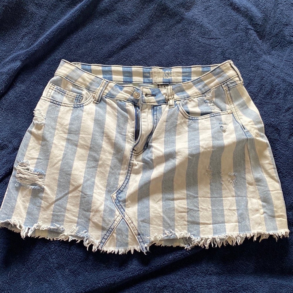 Ripped Jean skirt New York Rewash mini vintage